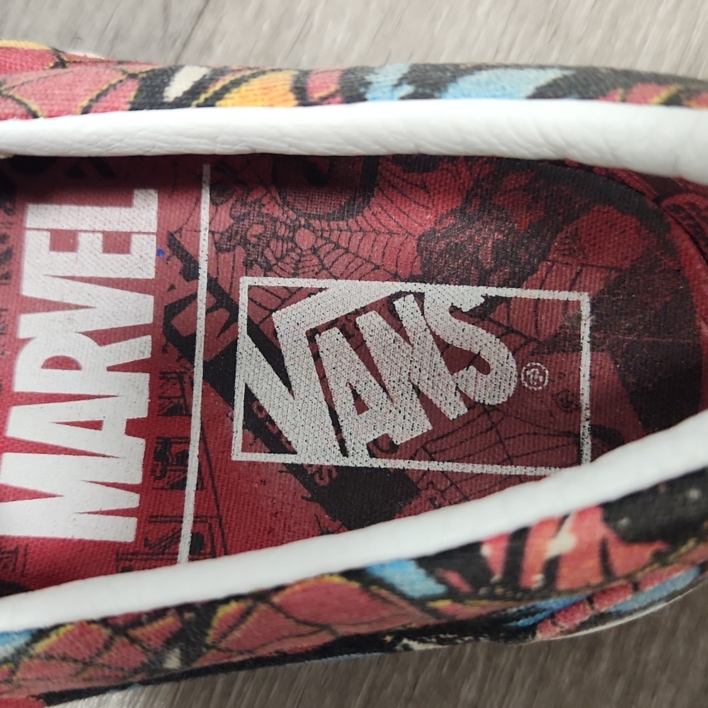 Vans Marvel Spider-Man Graphic Slip-Ons Mens 7 Womens 8.5 - Picture 7 of 10